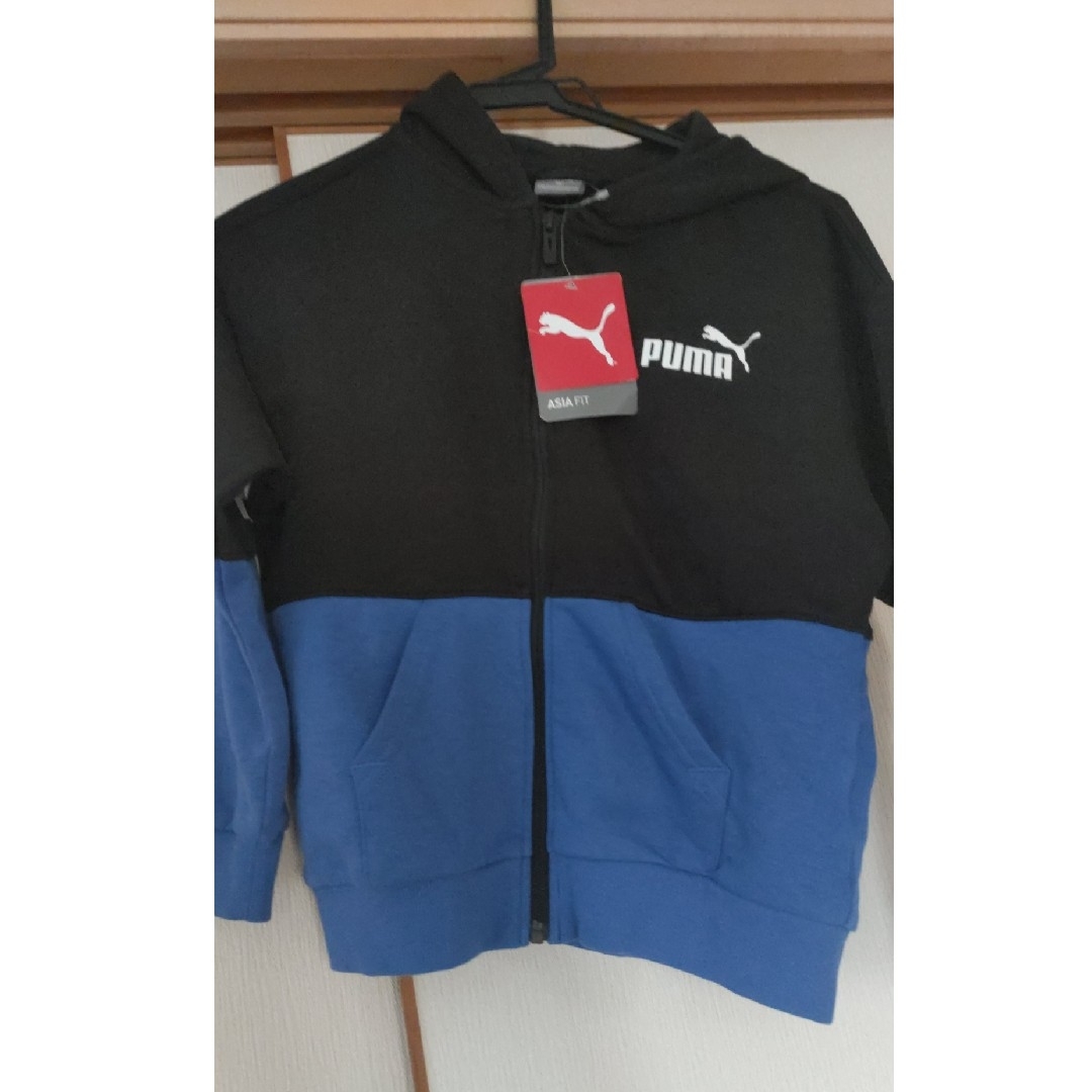 PUMA(プーマ)の新品　タグ付き　プーマジュニアパーカートレーナーサイズ　130パーカー キッズ/ベビー/マタニティのキッズ服男の子用(90cm~)(ジャケット/上着)の商品写真