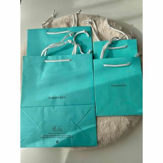 Tiffany & Co.(ショップ袋)のフリマアイテム一覧 Tiffany & Co.(ショップ袋)のフリマアイテム一覧