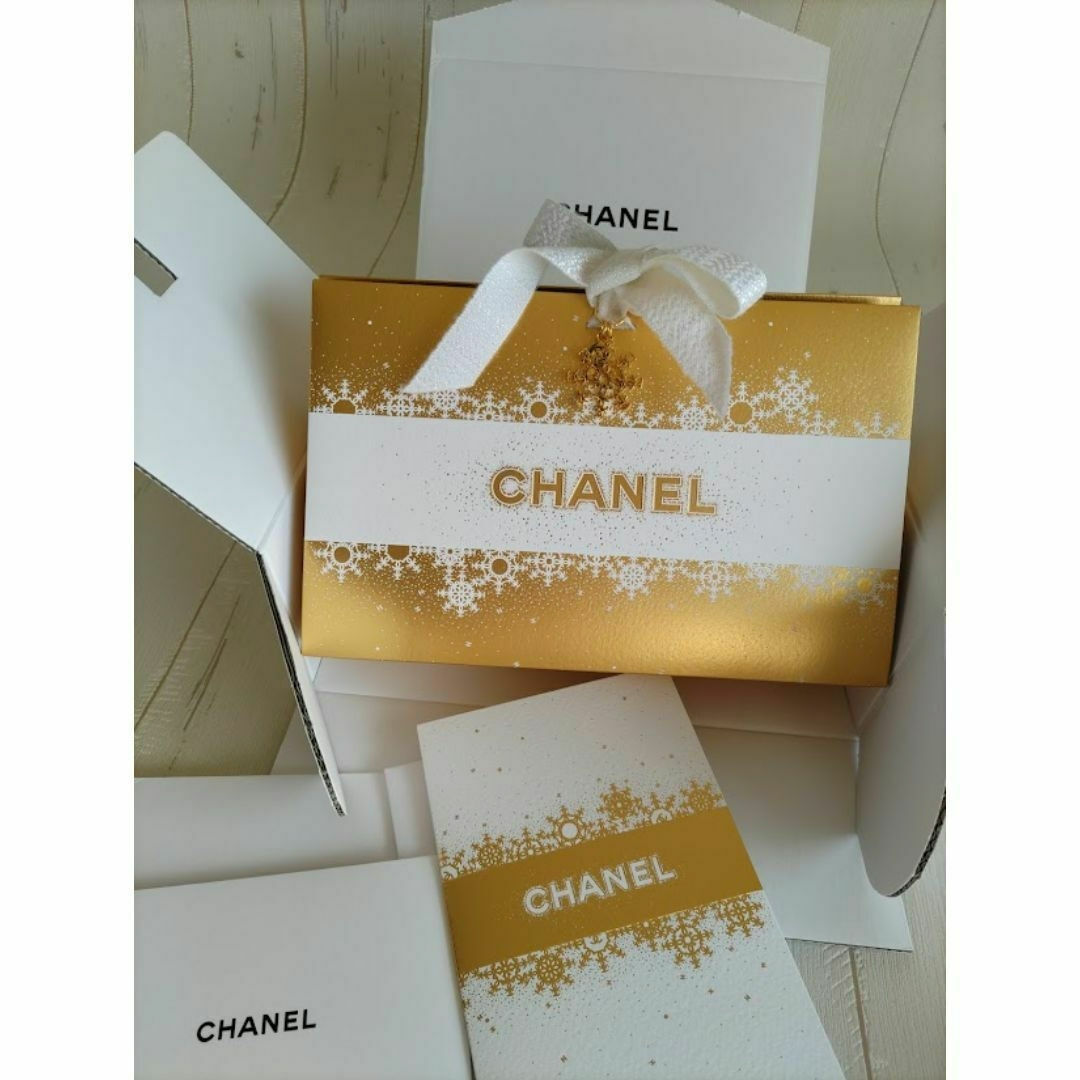 CHANEL - CHANEL 2024 ホリデー限定ギフトボックス ラッピング CHANEL - CHANEL 2024 ホリデー限定ギフトボックス ラッピング