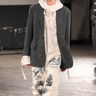 DRIES VAN NOTEN(テーラードジャケット)のフリマアイテム一覧 DRIES VAN NOTEN(テーラードジャケット)のフリマアイテム一覧