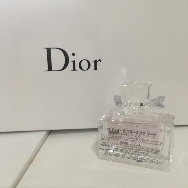 Christian Dior(クリスチャンディオール)のミスディオール ブルーミング ブーケ ミニ香水 コスメ/美容の香水(香水(女性用))の商品写真