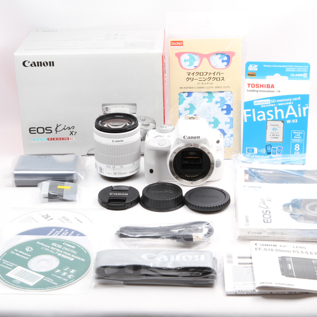 Canon(キヤノン)の⭐️新品・未使用⭐️キャノンCanon EOS Kiss X7⭐お洒落な純白⭐ スマホ/家電/カメラのカメラ(デジタル一眼)の商品写真