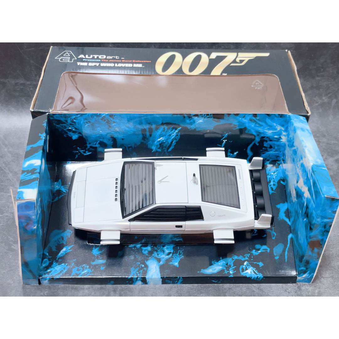 オートアート 1/18 ロータスエスプリ ジェームズボンド 潜水 オートアート 1/18 ロータスエスプリ ジェームズボンド 潜水