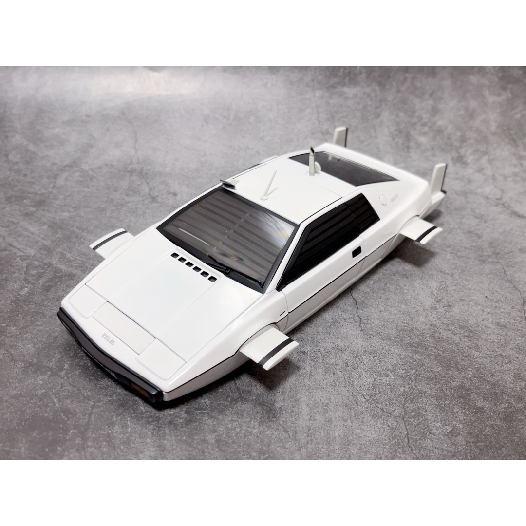 オートアート 1/18 ロータスエスプリ ジェームズボンド 潜水 オートアート 1/18 ロータスエスプリ ジェームズボンド 潜水