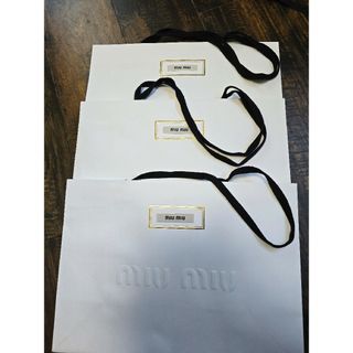 MIU MIU(ショップ袋)のフリマアイテム一覧 MIU MIU(ショップ袋)のフリマアイテム一覧