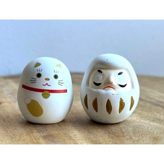 招き猫と達磨(置物)
