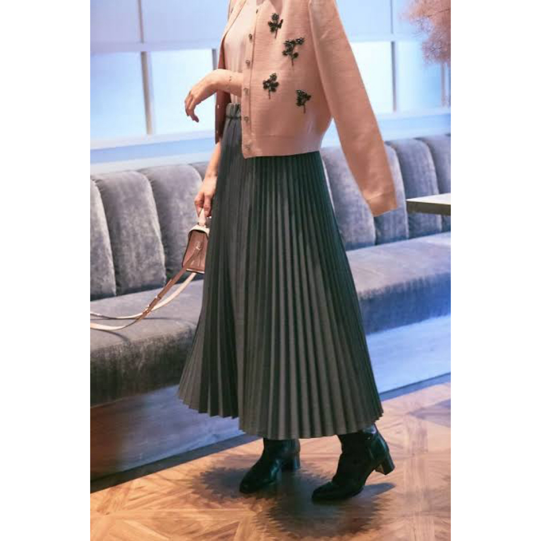 美品】セブンテン SEVENTEN ♡ プリーツスカート(グレー) スカート 美品】セブンテン SEVENTEN ♡ プリーツスカート(グレー) スカート