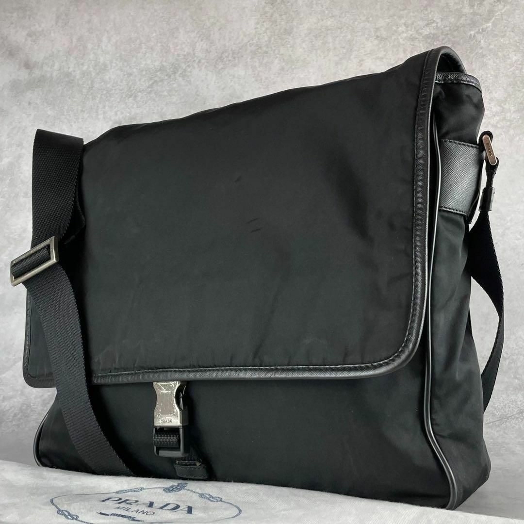 美品✨PRADA ショルダーバッグ ビジネス A4 ナイロン 三角ロゴ 美品✨PRADA ショルダーバッグ ビジネス A4 ナイロン 三角ロゴ