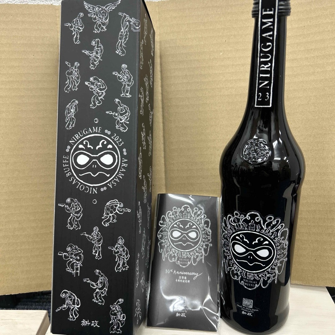 超人気新品 新政酒造 涅槃龜10周年記念酒 にるがめ 箱入り720ml 超人気新品 新政酒造 涅槃龜10周年記念酒 にるがめ 箱入り720ml