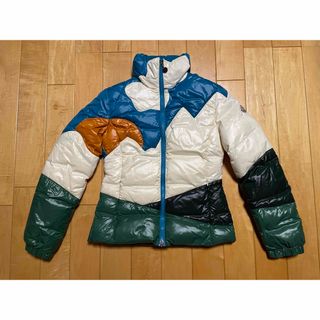 MONCLER(ダウンジャケット ・ グリーン・カーキ/緑色系)の MONCLER(ダウンジャケット ・ グリーン・カーキ/緑色系)の