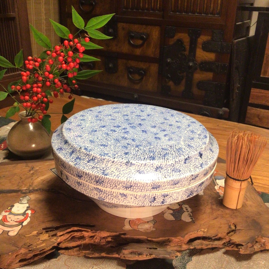 A895 古伊万里 染付 微塵唐草 蓋物
