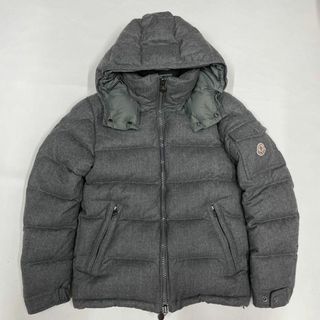 MONCLER(ダウンジャケット)のフリマアイテム一覧 MONCLER(ダウンジャケット)のフリマアイテム一覧