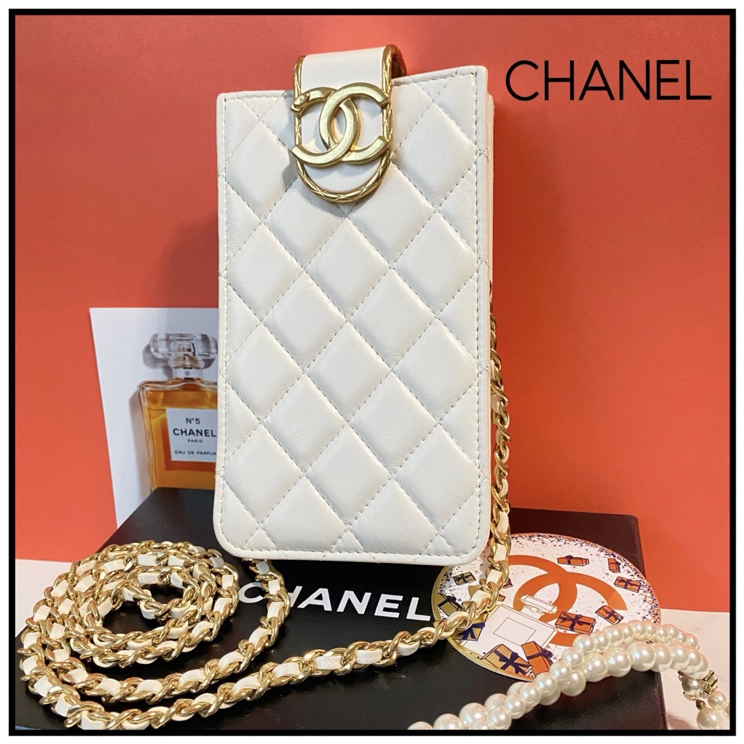 CHANEL - ☆美品☆CHANEL マトラッセ フォンケース スマホ CHANEL - ☆美品☆CHANEL マトラッセ フォンケース スマホ
