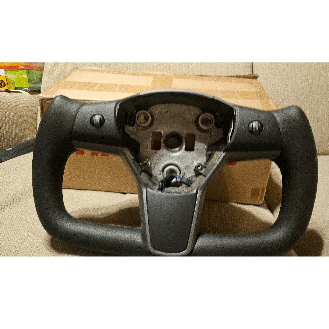 ヨークハンドル テスラ モデル3 2021