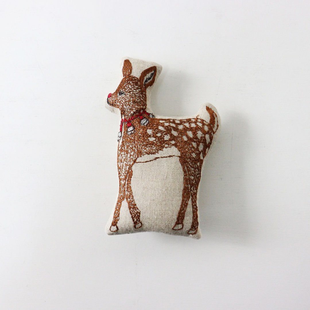 美品 コーラル&タスク CORAL&TUSK 動物刺繍 クッションカバー 美品 コーラル&タスク CORAL&TUSK 動物刺繍 クッションカバー