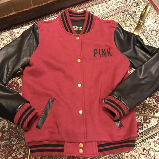 お値下げ  新品 ヴィクトリアシークレット PINK スタジャン