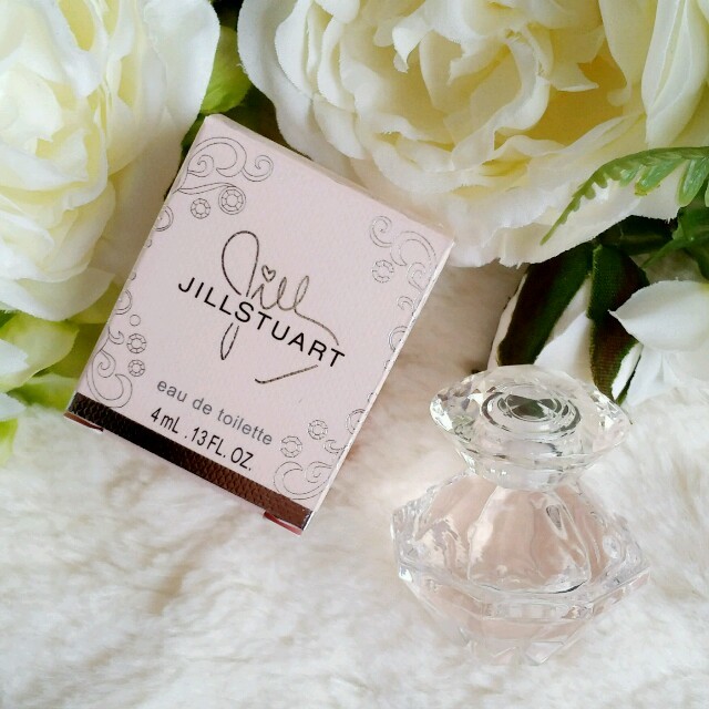 JILLSTUART(ジルスチュアート)のジルスチュアート♡オードトワレ4ml コスメ/美容の香水(香水(女性用))の商品写真