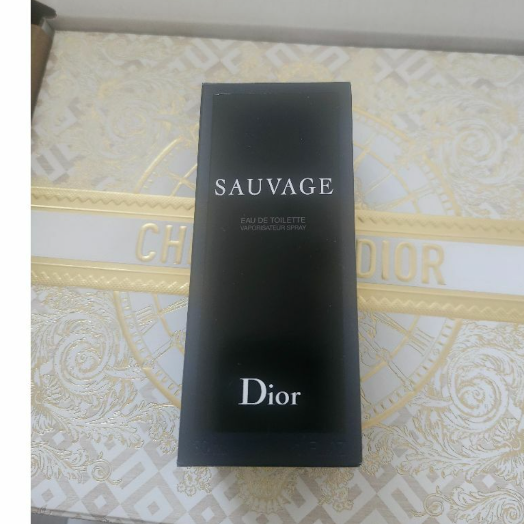 Christian Dior - 【新品未使用】ソヴァージュ オードゥトワレ Christian Dior - 【新品未使用】ソヴァージュ オードゥトワレ