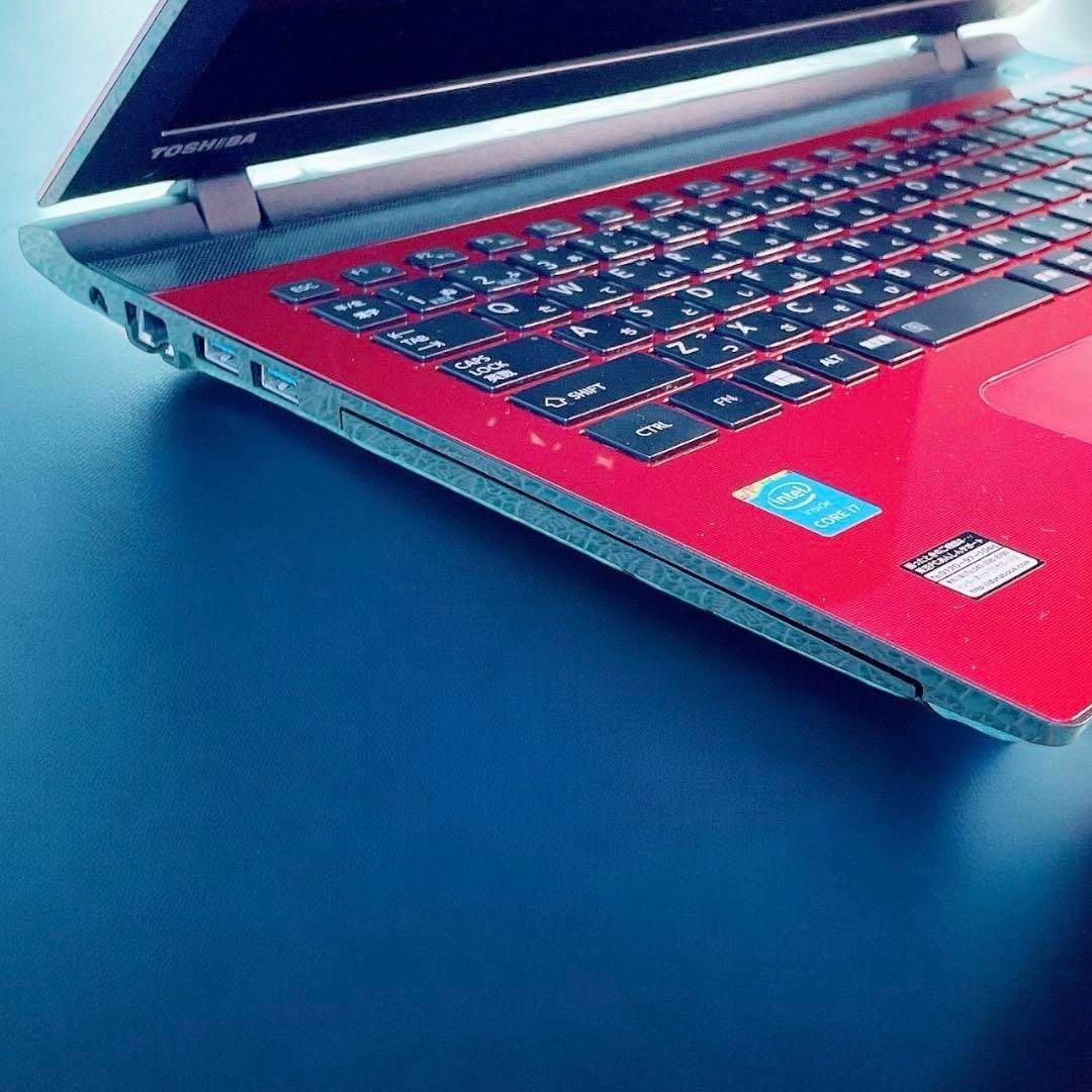 サクサク動く✨️Corei7✨️おしゃれ赤✨️薄型ノートパソコン サクサク動く✨️Corei7✨️おしゃれ赤✨️薄型ノートパソコン