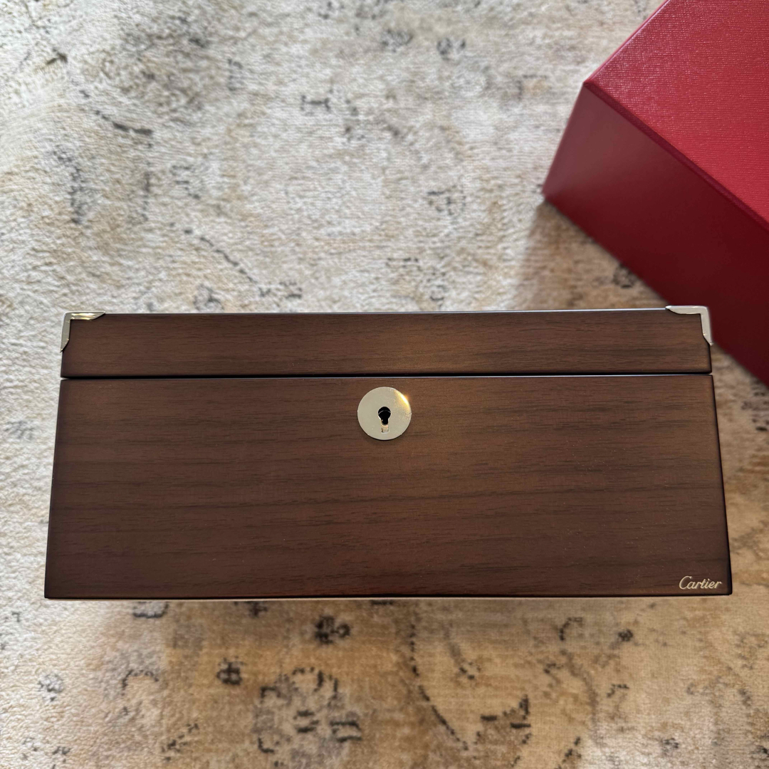Cartier - 新品未使用 Cartier ウッドウォッチケース 3本収納 鍵 Cartier - 新品未使用 Cartier ウッドウォッチケース 3本収納 鍵