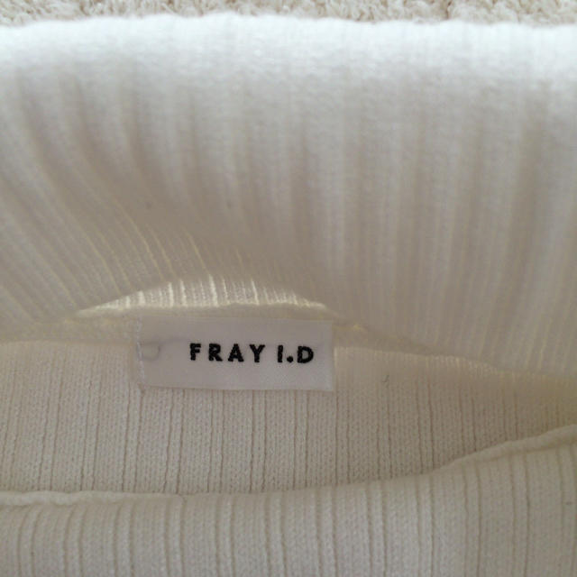 FRAY I.D(フレイアイディー)のたろー様専用⭐︎FRAY I.D タートルネックのニットタンクトップ レディースのトップス(タンクトップ)の商品写真