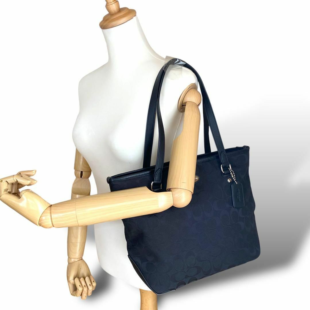 美品 coach コーチ トートバッグ ハンドバッグ シグネチャー 美品 coach コーチ トートバッグ ハンドバッグ シグネチャー