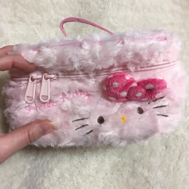 サンリオ(サンリオ)の【新品未使用タグ付き】キティちゃん♡バニティ レディースのファッション小物(ポーチ)の商品写真