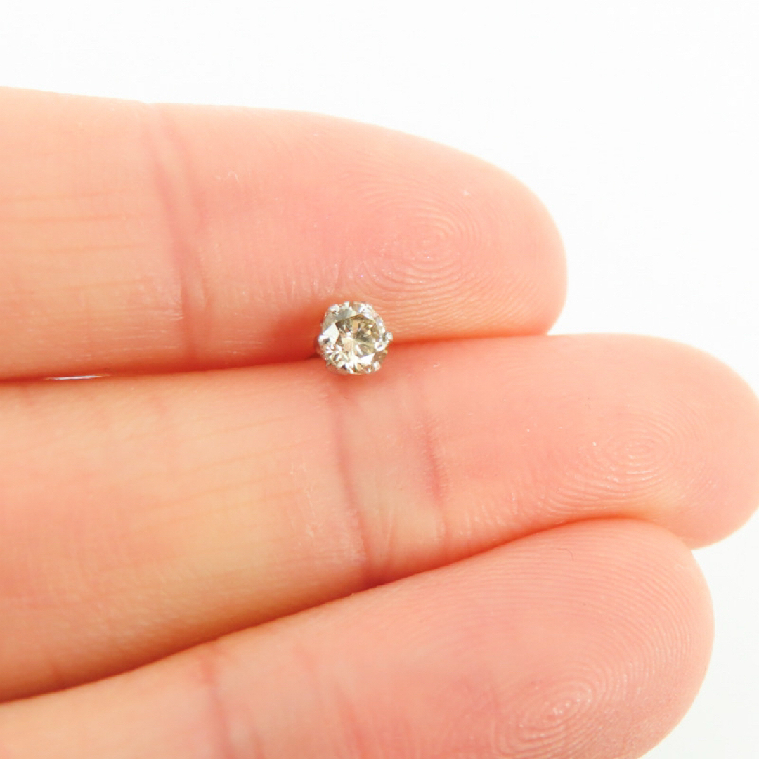 Pt900 天然ダイヤモンド0.2ct片耳ピアス 新品 お買い得 Pt900 天然ダイヤモンド0.2ct片耳ピアス 新品 お買い得
