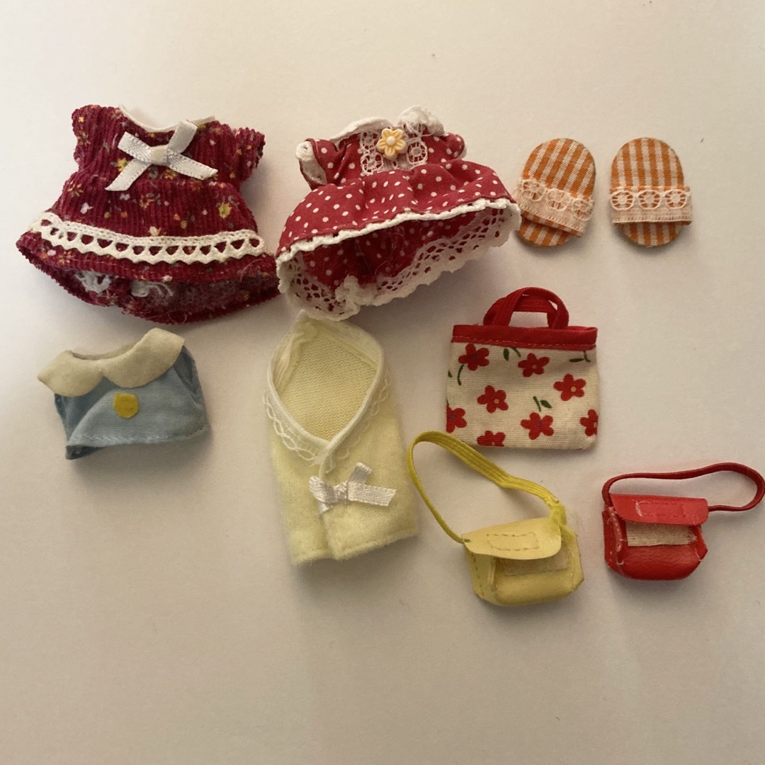 シルバニアファミリー(シルバニアファミリー)のシルバニアファミリー 服、幼稚園バッグ等 エンタメ/ホビーのおもちゃ/ぬいぐるみ(キャラクターグッズ)の商品写真