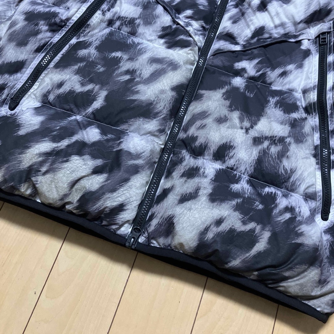 NIKE - NIKE ナイキ フード付きダウンジャケット 総柄 白黒 XL NIKE - NIKE ナイキ フード付きダウンジャケット 総柄 白黒 XL