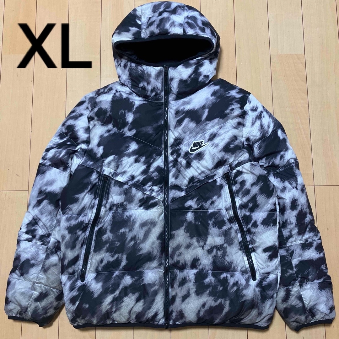 NIKE - NIKE ナイキ フード付きダウンジャケット 総柄 白黒 XL NIKE - NIKE ナイキ フード付きダウンジャケット 総柄 白黒 XL