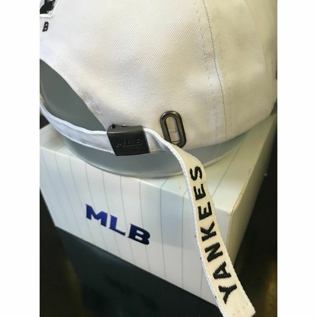 MLB KOREA TWICEサナ着用モデルNYヤンキースサイドロゴキャップWH MLB KOREA TWICEサナ着用モデルNYヤンキースサイドロゴキャップWH