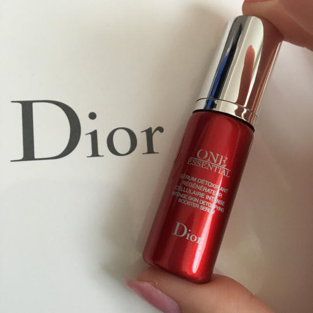 Christian Dior(クリスチャンディオール)の新品未使用♡Dior ワンエッセンシャル美容液♡ コスメ/美容のスキンケア/基礎化粧品(美容液)の商品写真