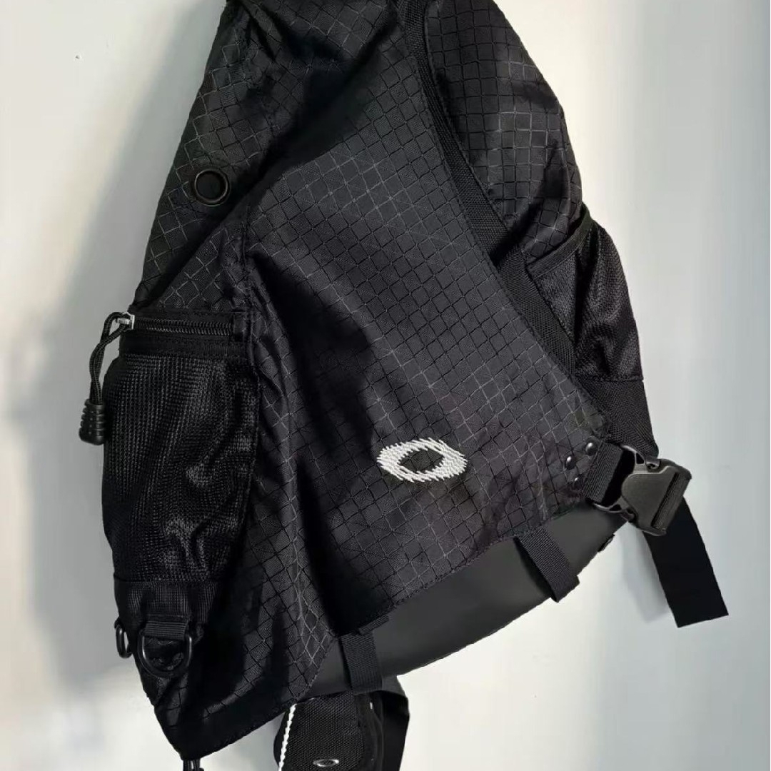 oakleyアショルダーバッグ大容量サイクリングバッグ oakleyアショルダーバッグ大容量サイクリングバッグ