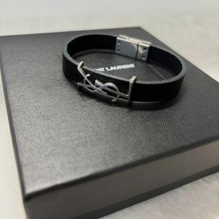 SAINT LAURENT(ブレスレット)のフリマアイテム一覧 SAINT LAURENT(ブレスレット)のフリマアイテム一覧