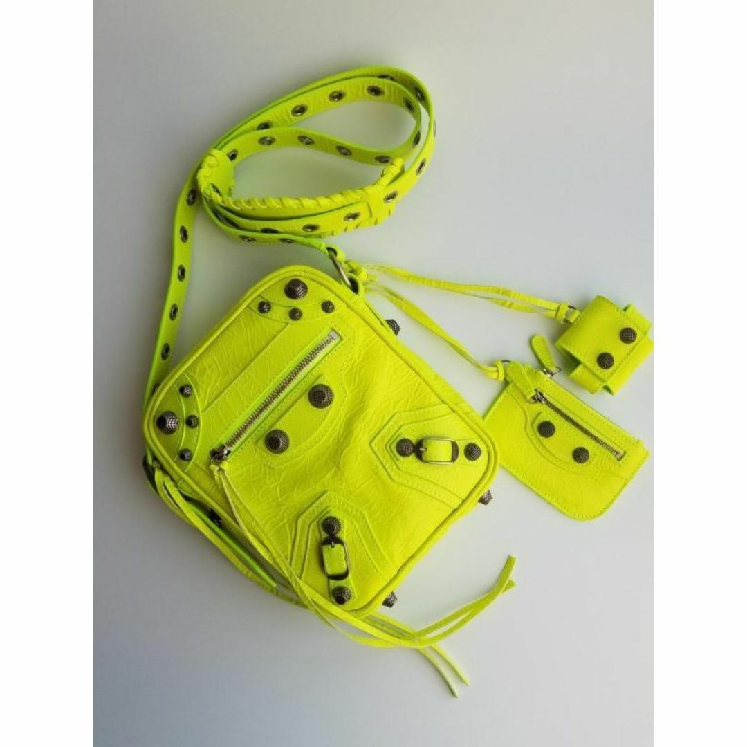国内完売 BALENCIAGA LE CAGOLE クロスボディバッグ 国内完売 BALENCIAGA LE CAGOLE クロスボディバッグ