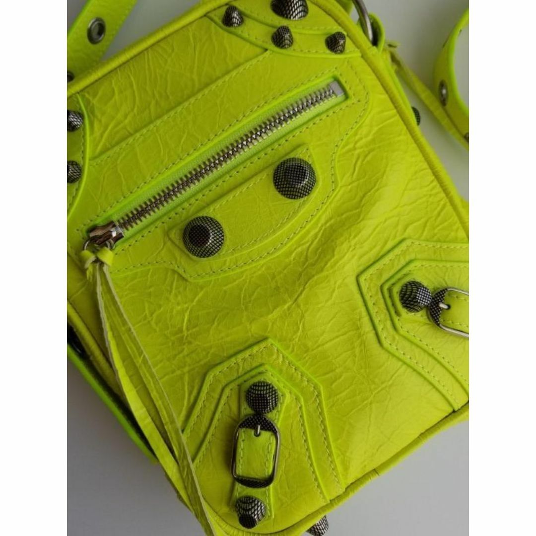 国内完売 BALENCIAGA LE CAGOLE クロスボディバッグ 国内完売 BALENCIAGA LE CAGOLE クロスボディバッグ