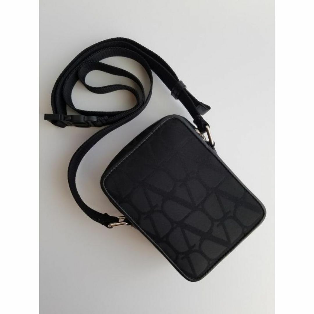 VALENTINO ヴァレンティノ イコノグラフ スモール クロスボディ VALENTINO ヴァレンティノ イコノグラフ スモール クロスボディ