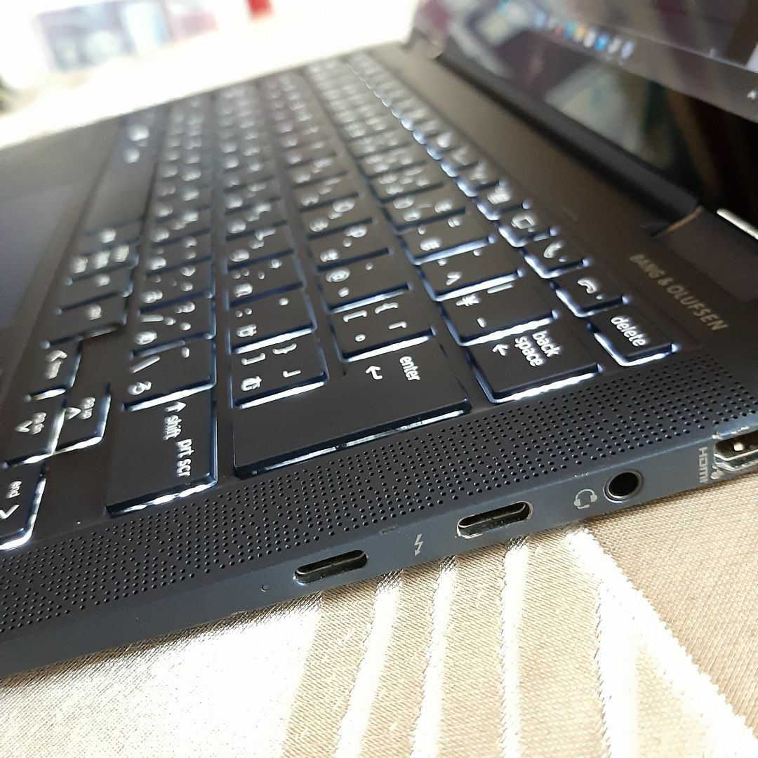 13インチ HP ドラゴンフラ タッチ液晶 8世代 i5 13インチ HP ドラゴンフラ タッチ液晶 8世代 i5