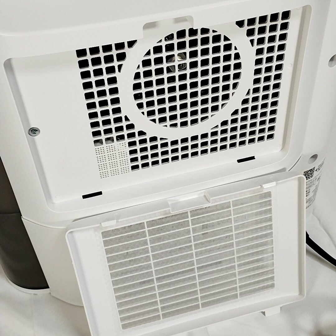 極美品】SHARP 加湿セラミックヒーター HX-R12E2-W【2022年】 極美品】SHARP 加湿セラミックヒーター HX-R12E2-W【2022年】