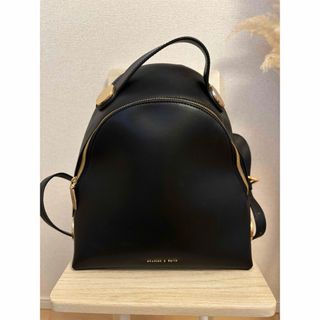 Charles and Keith(リュック/バックパック)のフリマアイテム一覧 Charles and Keith(リュック/バックパック)のフリマアイテム一覧