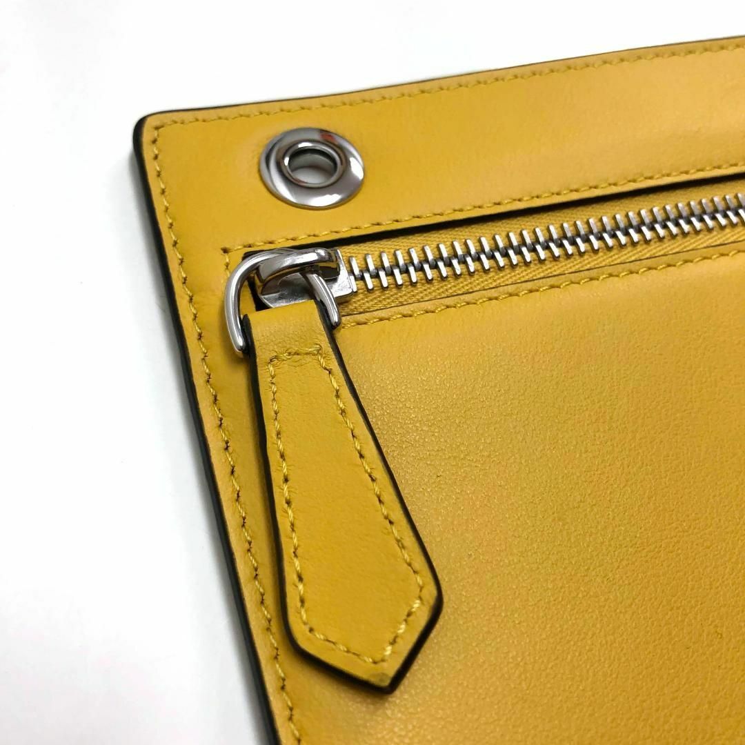 ☆未使用品☆FENDI ズッカ柄 クラッチバッグ ポーチ イエロー レザー ☆未使用品☆FENDI ズッカ柄 クラッチバッグ ポーチ イエロー レザー