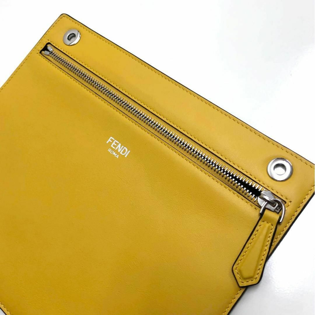 ☆未使用品☆FENDI ズッカ柄 クラッチバッグ ポーチ イエロー レザー ☆未使用品☆FENDI ズッカ柄 クラッチバッグ ポーチ イエロー レザー