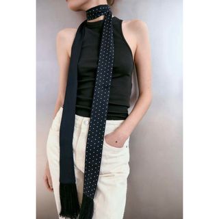 ザラ(ZARA)の［新品未使用］フリンジ付きループタイ ブラック・ホワイトドット(バンダナ/スカーフ)