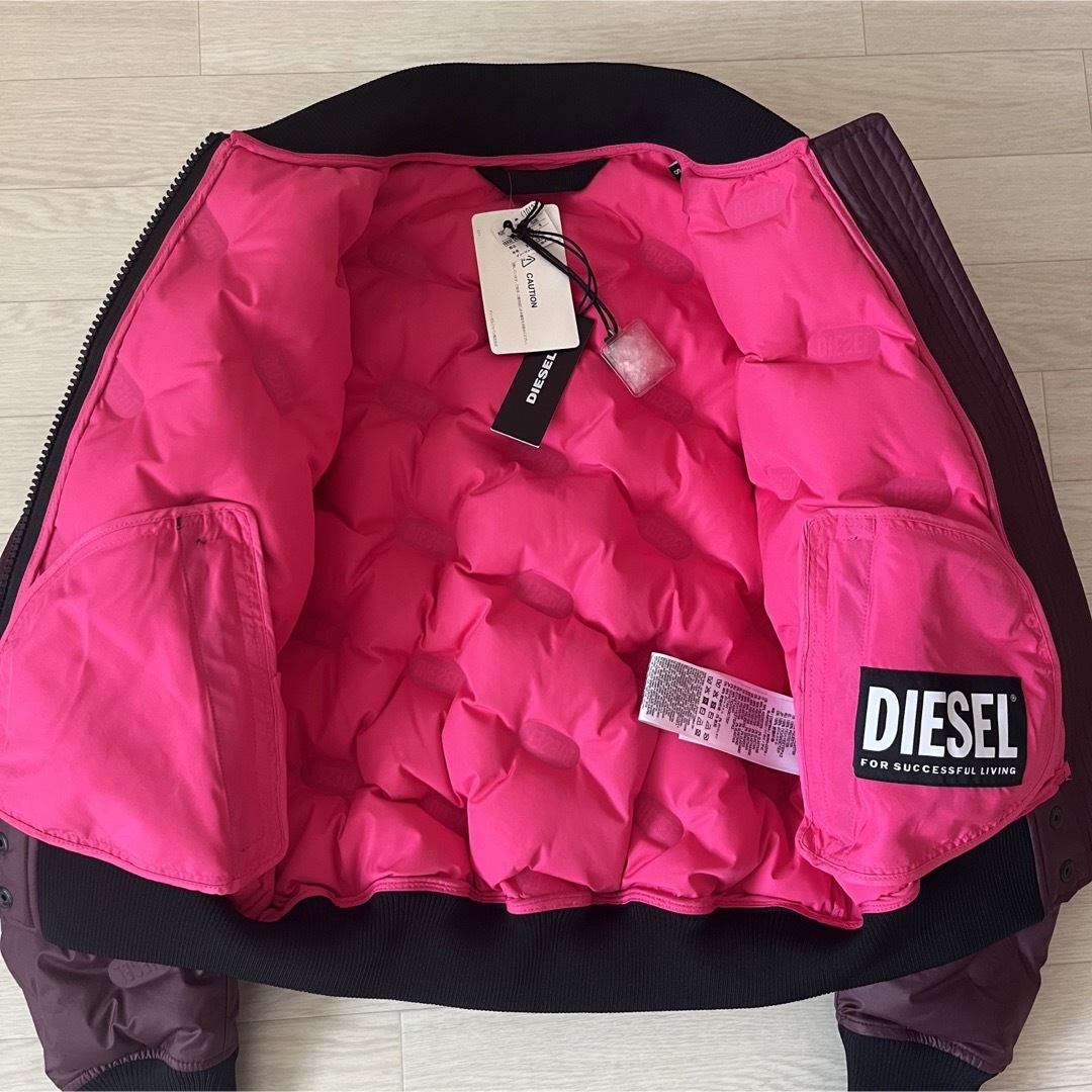 DIESEL - 【未使用タグ付き】ディーゼル ロゴ型押し ダウン DIESEL - 【未使用タグ付き】ディーゼル ロゴ型押し ダウン