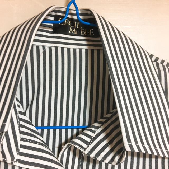 CECIL McBEE(セシルマクビー)のセシルマクビー ストライプシャツ レディースのトップス(シャツ/ブラウス(長袖/七分))の商品写真