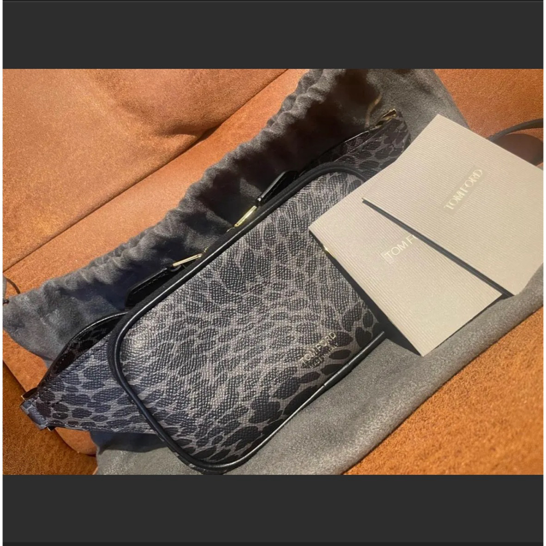 値下げ中】TOM FORD トムフォード ボディバッグ 値下げ中】TOM FORD トムフォード ボディバッグ