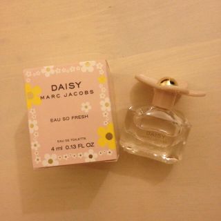 マークバイマークジェイコブス(MARC BY MARC JACOBS)のMARC JACOBS 香水(香水(女性用))