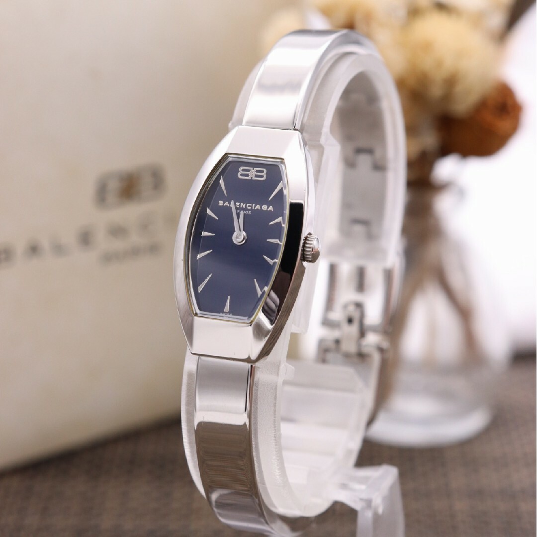 BALENCIAGA - ほぼ未使用品【新品電池】BALENCIAGA バングル BALENCIAGA - ほぼ未使用品【新品電池】BALENCIAGA バングル