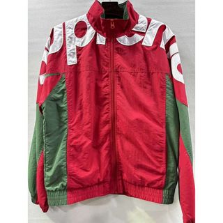 Supreme(ナイロンジャケット ・ レッド/赤色系)のフリマ Supreme(ナイロンジャケット ・ レッド/赤色系)のフリマ